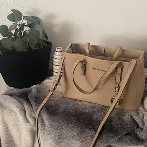 MK (Michael Kors) purse USED